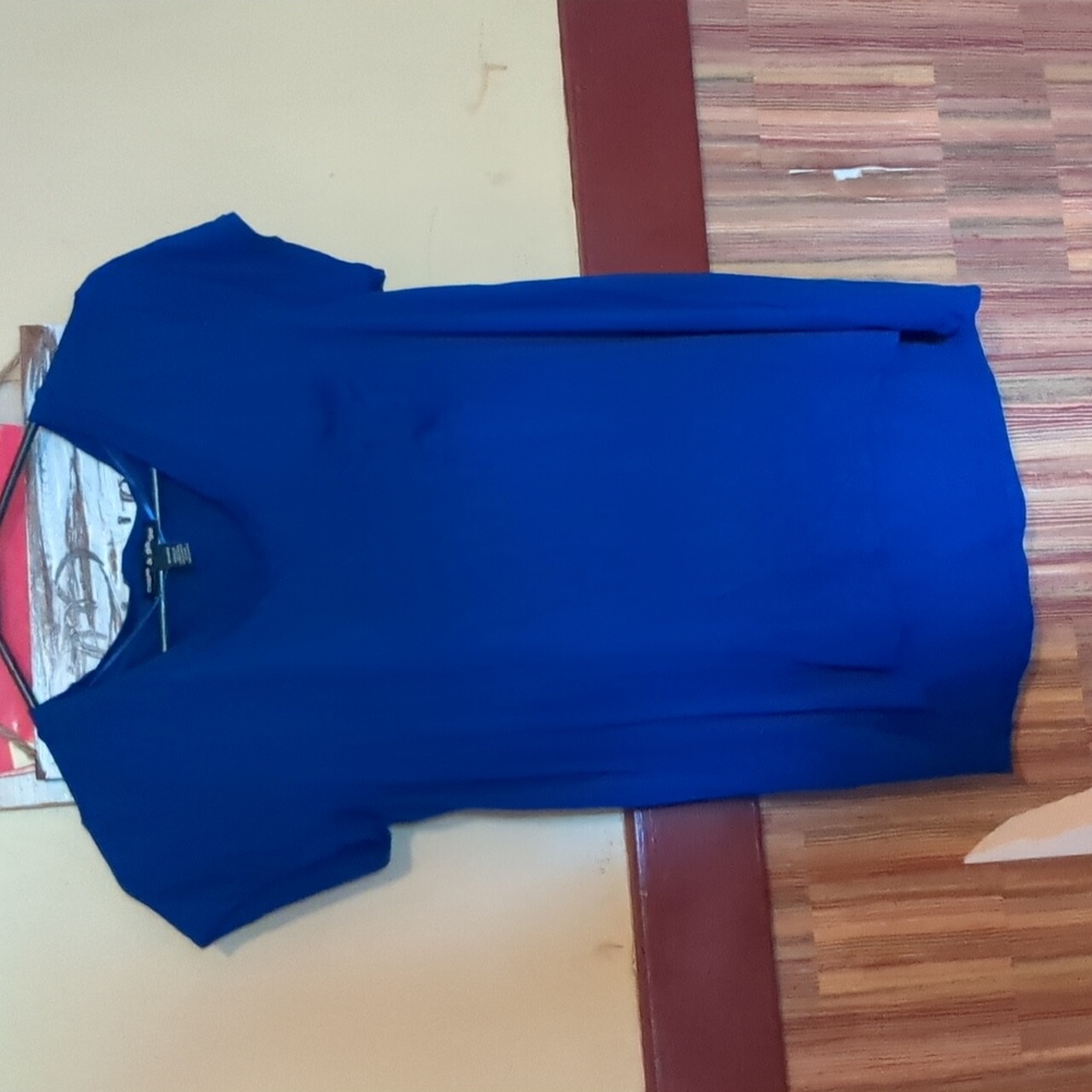 Lot of two cable and gauge women's med t shirts